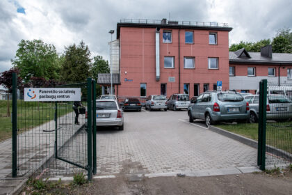 Panevėžio socialinių paslaugų centrą užvaldžiusios streiko nuotaikos visiškai šios įstaigos kolektyvą.