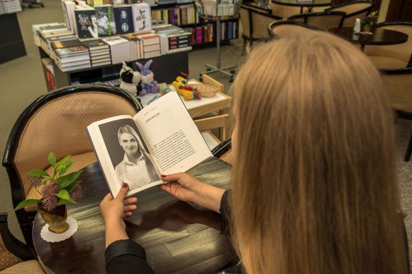 Kad padengtų leidybos išlaidas ir bent jau nepatirtų nuostolio, preliminariais skaičiavimais, G. Kildišienei reikia parduoti mažiausiai 4000 knygos egzempliorių. T. Šiaudinio nuotr.