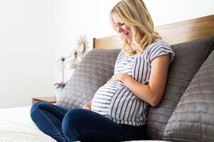 Šiaurės Karolinos (JAV) universiteto mokslininkai suabejojo tradicine nuostata, kad moters nėštumas trunka devynis mėnesius.