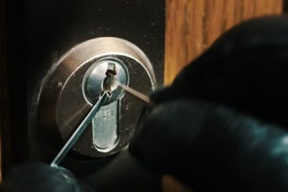 Šeštadienį nelauktų svečių bendrovės teritorijoje sulaukė Panevėžio rajono gyventojas.