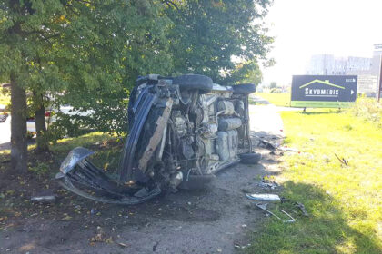 Trečiadienio rytą, kelios minutės po dešimtos valandos, Pramonės gatvėje susidūrė du lengvieji automobiliai.