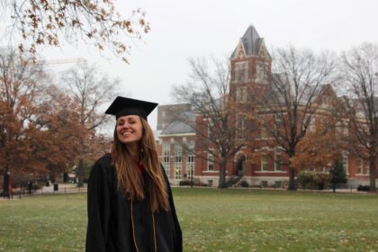 Aiški vizija, atkaklumas ir darbas – receptas, kuriuo vadovaujasi aukščiausių viršūnių siekiantys žmonės. Panevėžietė Živilė Raškauskaitė tokį „sėkmės patiekalą“ valgo pusryčiams, pietums ir vakarienei – mergina, dar vaikystėje nusprendusi siekti žurnalistės karjeros, ryžtingai skinasi kelią jau ne tik Lietuvos, bet ir JAV akademinėje bei profesinėje rinkoje.