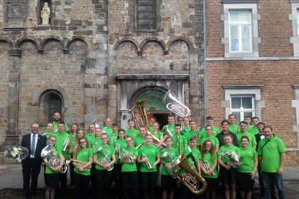 Liepos 6–30 dienomis Pietų Nyderlanduose, Kerkradės mieste, vykusiame pasauliniame muzikos festivalyje-konkurse „World Music Contest“ (WMC) pirmąkart plevėsavo Lietuvos vėliava.