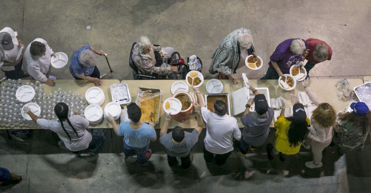 Izymybes-renka-lesas-nukentejusiems-nuo-Harvey