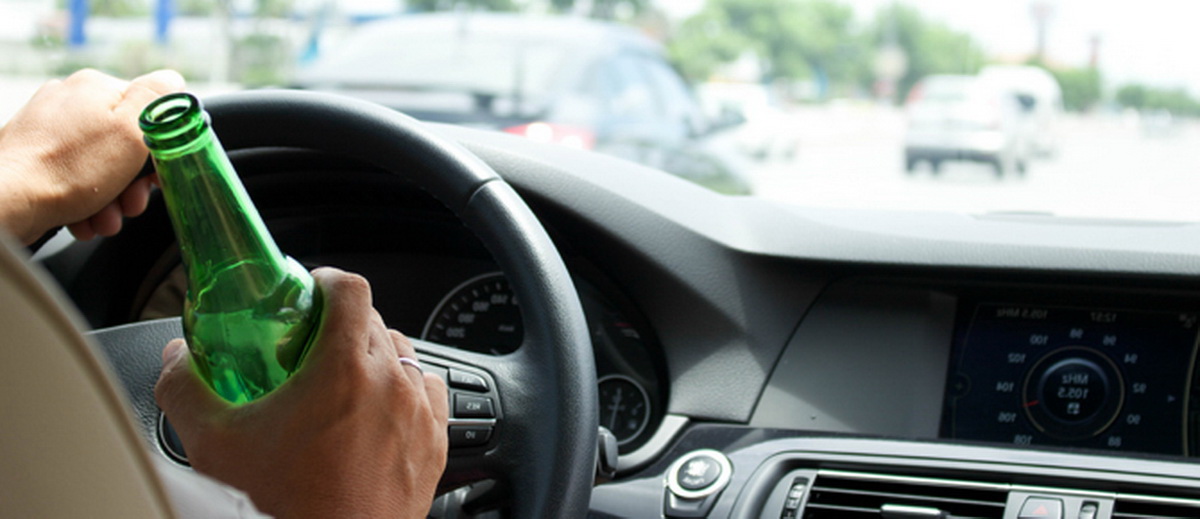 Kaip visada savaitgaliais, gatvėse ir keliuose šeštadienį netrūko neblaivių vairuotojų. Net du jų sukėlė avarijas Vadokliuose.