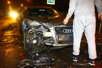 Pirmadienio vakarą Smėlynės ir Vilties gatvių susidūrė du „Audi“ markės automobiliai.