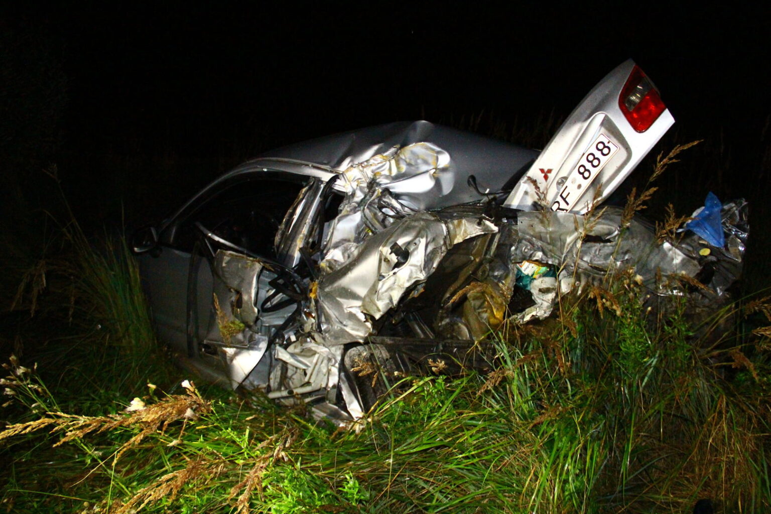 Vilkikui įsirėžus į lengvąjį automobilį, sužaloti du žmonės