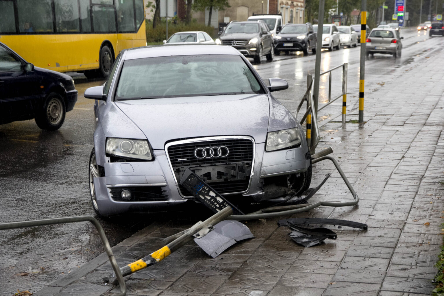 Savaitgalis Panevėžyje prasidėjo avarijų virtine