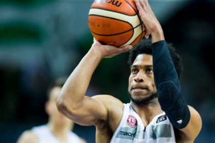 G. Taltonas neberungtyniaus „Lietkabelyje“