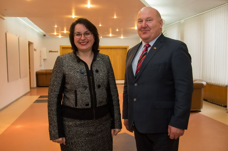 Seimo naujokai valstiečiai Petras Nevulis ir Guoda Burokienė. „SEKUNDĖS“ ARCHYVO nuotr.