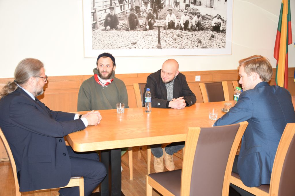 Panevėžio miesto meras Rytis Račkauskas susitiko su naujuoju J. Miltinio dramos teatro direktoriumi Leonu Blėdžiu