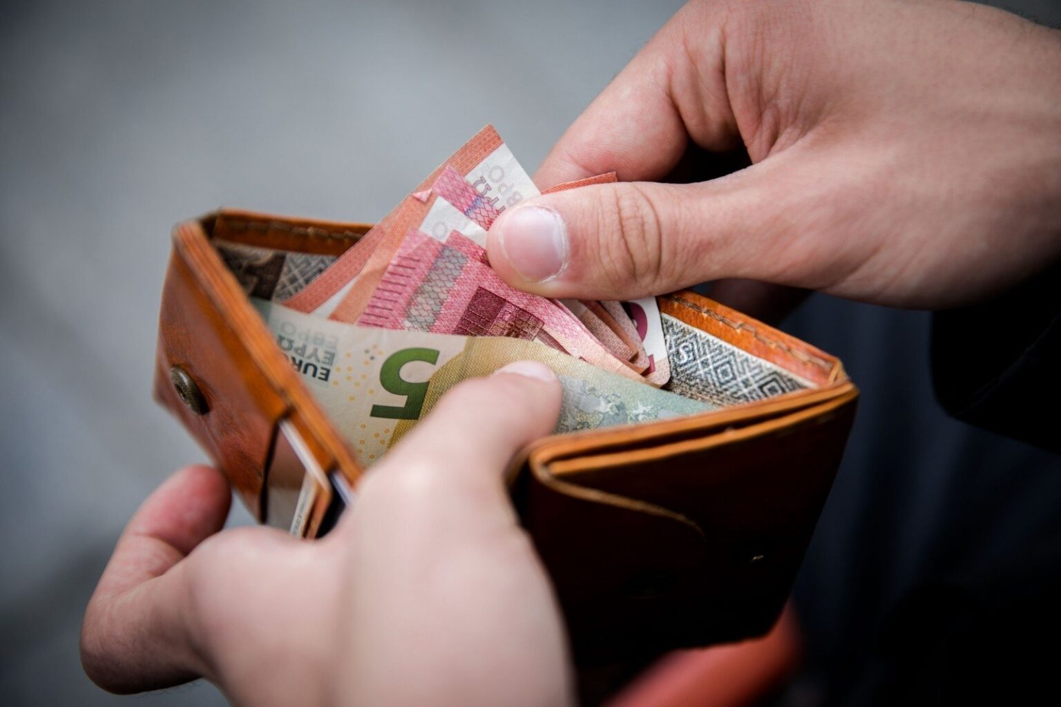 Penkis ir daugiau vaikų išauginęs tėvas galės pretenduoti gauti antrojo laipsnio valstybinę pensiją.