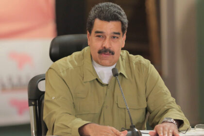 Krizės kamuojama Venesuela imasi pačių neįprasčiausių priemonių ekonomikos nuosmukiui suvaldyti.