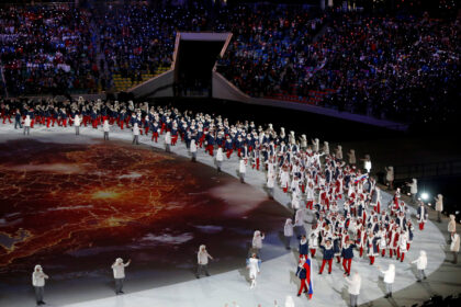 Dėl masinio dopingo vartojimo iš ateinančios žiemos olimpiados pašalintos rusų delegacijos sportininkai dar turi galimybę šiame renginyje dalyvauti.