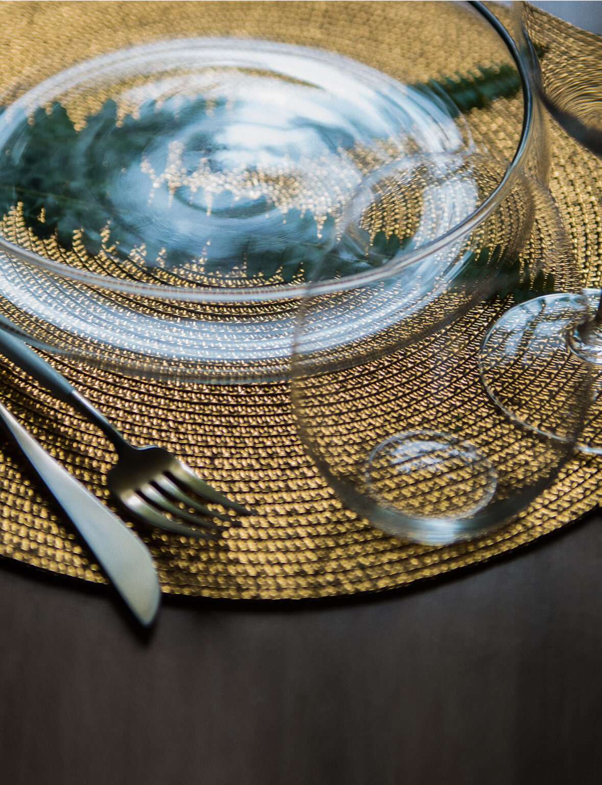 Kaip neskubrius savaitgalio pusryčius ar draugų vakarienes paversti maža švente, pasakoja ir rodo švenčių dekoratorės „Dega rūtos“.