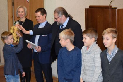 Panevėžio miesto savivaldybėje apdovanoti Panevėžio Futbolo akademijos bei R. Sargūno sporto gimnazijos treneriai, kurių vadovaujami sportininkai iškovojo prizines vietas įvairiuose šalies čempionatuose.