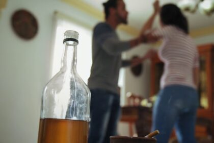 Šeštadienį policijai teko tramdyti agresyviai nusiteikusius smurtautojus. Kai kurie jų savo emocijų netramdė ir viešumoje.