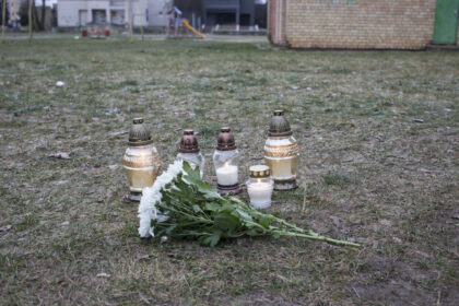 Trečiadienio popietę artimieji, draugai ir bičiuliai atsisveikino su sekmadienio vakarą Panevėžyje žiauriai nužudytu septyniolikmečiu.