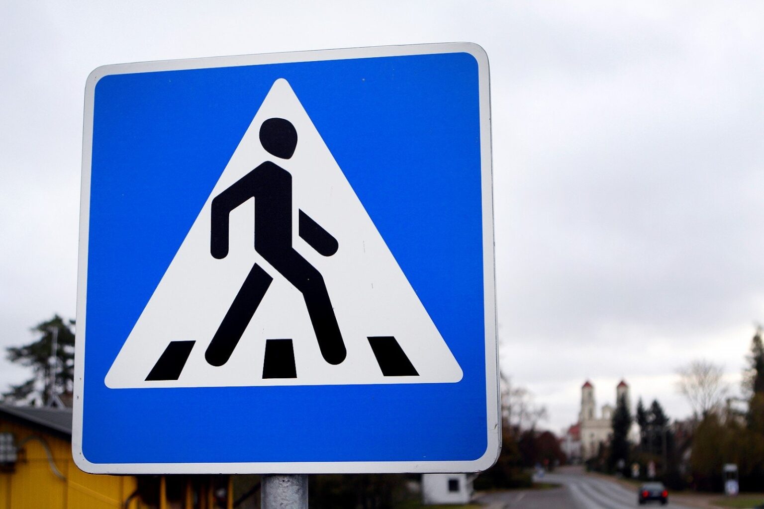 Tamsus gruodžio mėnuo daug problemų sukelia kelių eismo dalyviams.