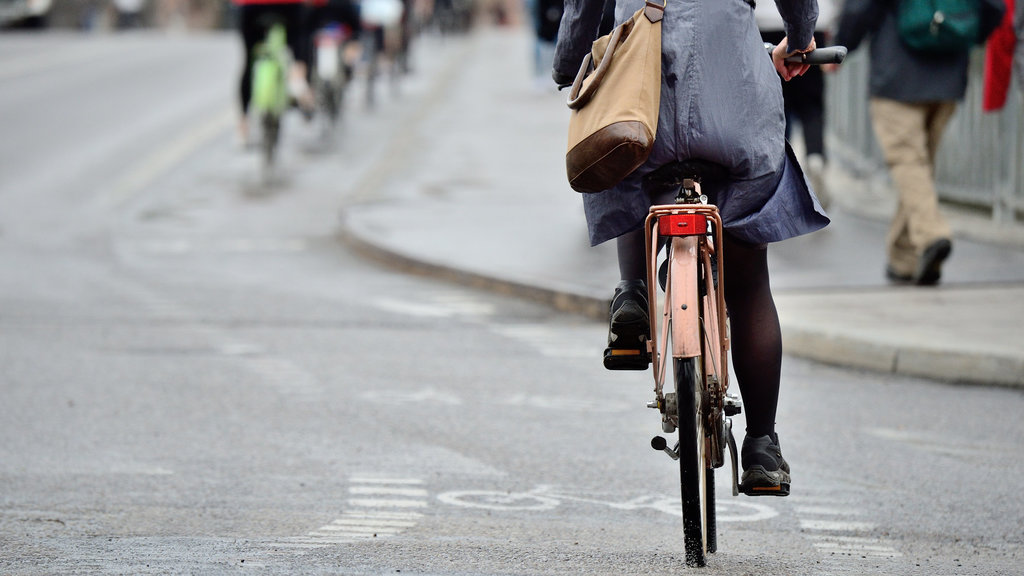 Ketvirtadienio rytą automobilį „VW Passat“ Rokiškio rajone vairavęs 81-erių vyras kliudė ta pačia kryptimi važiavusį dviratininką.