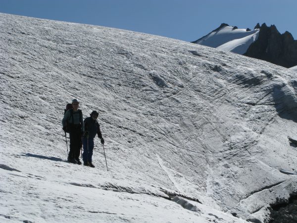 Alpinistus paperka ne tik kalnų grožis, bet ir azartas ieškant dar neatrastų viršukalnių. Asmeninio S. Jurevičiaus albumo nuotr.