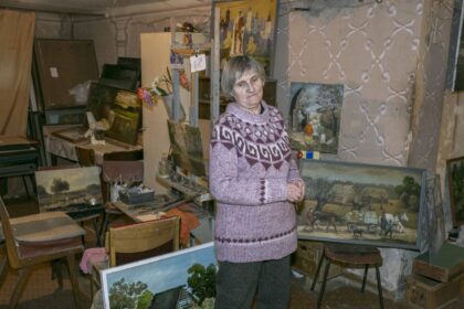 Panevėžyje žinomai dailininkei Romualdai Zoltnerienei šių metų šventės buvo kaip niekad liūdnos – prieš kelis mėnesius mirus vyrui, tapytojui Zigfridui Zoltneriui, ji liko viena.