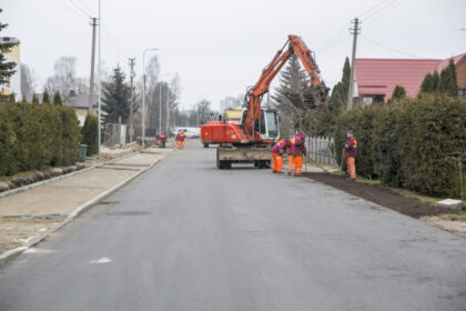 Iš valstybės kišenės nemenkos paramos gatvėms remontuoti sulaukusi Panevėžio savivaldybė iš atverto pinigų maišo taip ir liko nepasiėmusi jai skirtų kone pusės milijono eurų.