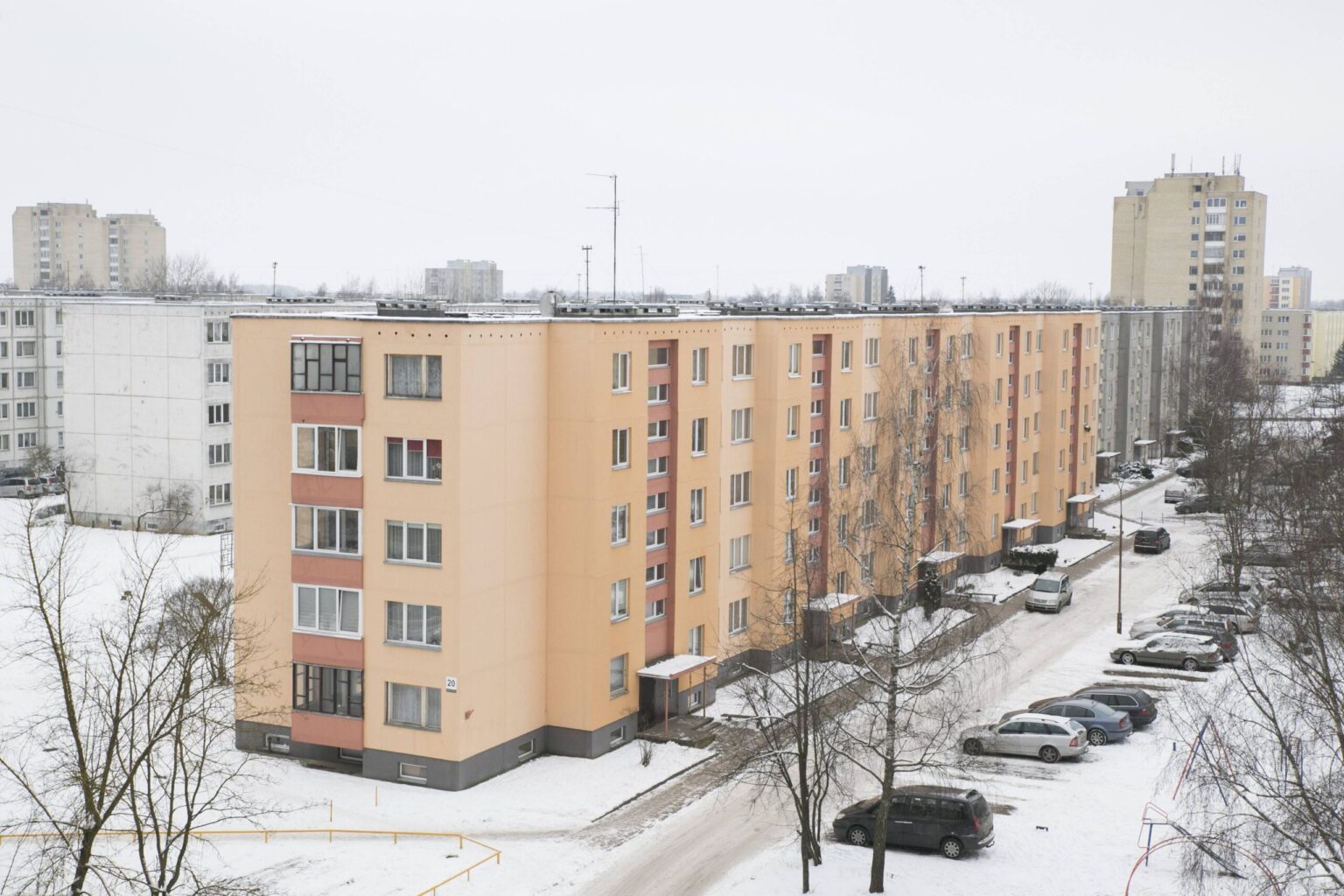 Daugiau nei penki šimtai Panevėžio daugiabučių namų bendrijų, savo santaupas laikančių Savivaldybei pavaldaus Butų ūkio sąskaitose, turėtų jaustis tarsi sėdėtų ant parako statinės.