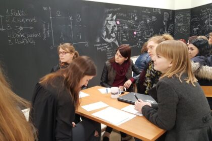 Užtikrinus nemokamą mokslą gerai besimokantiems, turėtų būti sudaryta galimybė universitetuose mokytis ir norintiems studijuoti savo lėšomis, sako Seimo Švietimo ir mokslo komiteto pirmininkas Eugenijus Jovaiša.