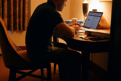 Panevėžietis išgirdo nuosprendį dėl disponavimo pornografinio pobūdžio nuotraukomis ir vaizdo įrašais, kuriuose vaizduojami vaikai.