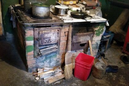 Vien pernai Lietuvoje dėl krosnių, židinių bei dūmtraukių įrengimo ir eksploatavimo taisyklių pažeidimų kilo 1263 gaisrai. Šių gaisrų metu žuvo 12 žmonių.