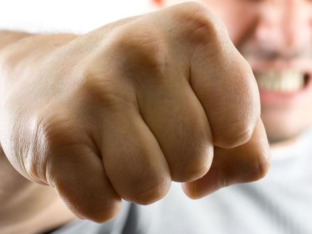 Dviejų vyrų santykių aiškinimasis baigėsi kraujo praliejimu.