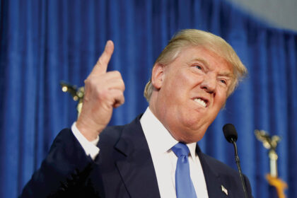 Per dieną bestseleriu tapusioje knygoje pažerta šokiruojamų faktų apie JAV prezidentą Donaldą Trumpą ir Baltųjų rūmų intrigas