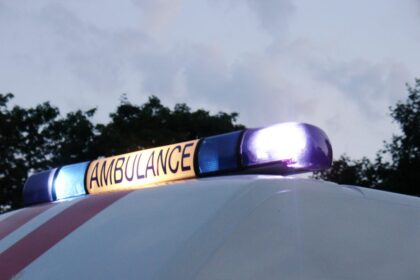 Vėlų kovo 8-osios vakarą pagalbos prireikė vairuotojai ir kartu automobilyje važiavusiam mažamečiui.