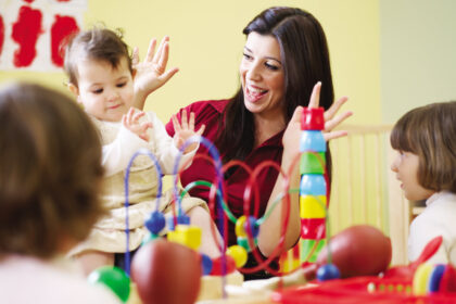 Lietuvos lenkų rinkimų akcijos-Krikščioniškų šeimų sąjungos frakcijos seniūnė Rita Tamašunienė siūlo leisti namuose įrengti mažus vaikų darželius.