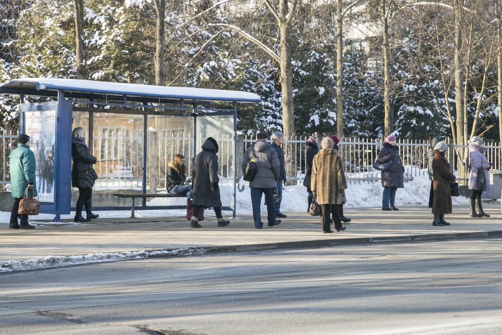 Sparčiai atžingsniuojant kalendoriniam pavasariui, žiema nusprendė parodyti nagus. Ketvirtadienio naktis buvo žvarbiausia šią žiemą, tačiau tai ne paskutinis šalčio rekordas – artimiausiomis dienomis pranašaujamos dar žemesnės temperatūros.