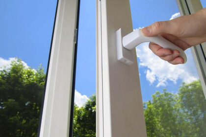 Skelbiama velykinė akciją, langų servisui ir remontui iki balandžio 1 d. su 25 proc. nuolaida.