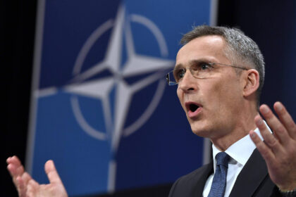 NATO nenori sugrįžti prie Šaltojo karo laikų konfrontacijos su Rusija, penktadienį sakė aljanso generalinis sekretorius Jensas Stoltenbergas.