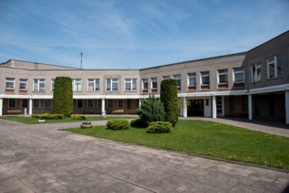 Nuo rugsėjo 1 d. „Minties“ gimnazija ir „Saulėtekio“ progimnazija moksleiviams pasiūlys naujovę – į ugdymo procesą įtrauks novatoriško verslumo (inovatyvių technologijų, robotikos, ekonomikos) sampratą. Tam pritarė Savivaldybės taryba.