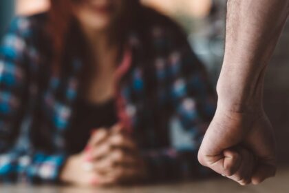 Šiauliečiui viešnagė Panevėžyje apkarto. Šeštadienį, viešoje vietoje, Statybininkų gatvėje, jį sumušė trys nepažįstami jaunuoliai.