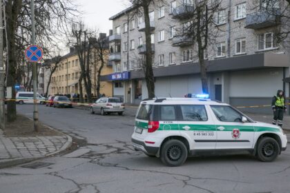 Jau vakar vakarą policijos pareigūnai operatyviai išsiaiškino, kad pranešė apie sprogmenį Liepų al. esančioje parduotuvėje “Maxima”.