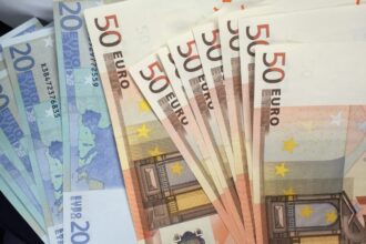 Panevėžio rajono gyventojai namuose pasigedo įspūdingos sumos.