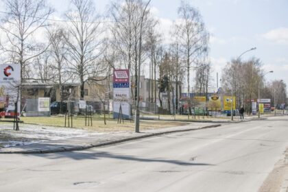 Panevėžyje imamasi lauko reklamos chaoso dezinfekcijos. Savivaldybė užsimojo priversti verslininkus reklamuotis ne pagal savo supratimą, o laikantis įstatymų.