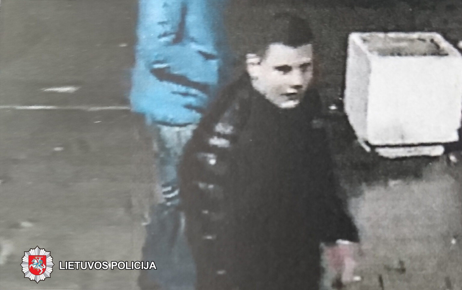 Atliekant ikiteisminį tyrimą ir paaiškėjus naujoms aplinkybėms, ieškoma įtariamojo.