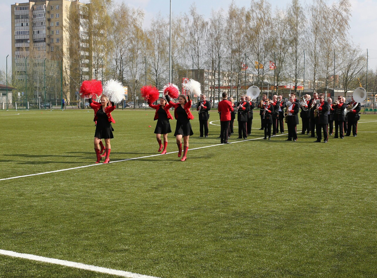 Šiandien LFF Pirmos lygos penktojo turo rungtynes namuose žaidė „Panevėžio“ ir „Trakų B“ komandos. Susitikimą rezultatu 6:1 (3:1) laimėjo panevėžiečiai. Prieš rungtynes įvyko naujojo „Žemynos“ progimnazijos stadiono atidarymas.