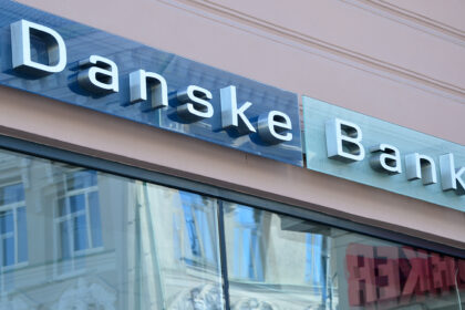 Antros pagal turtą Šiaurės Europoje finansų grupės „Danske Bank“ Lietuvos filialas ketvirtadienį ketina pranešti apie planus pasitraukti iš Lietuvos