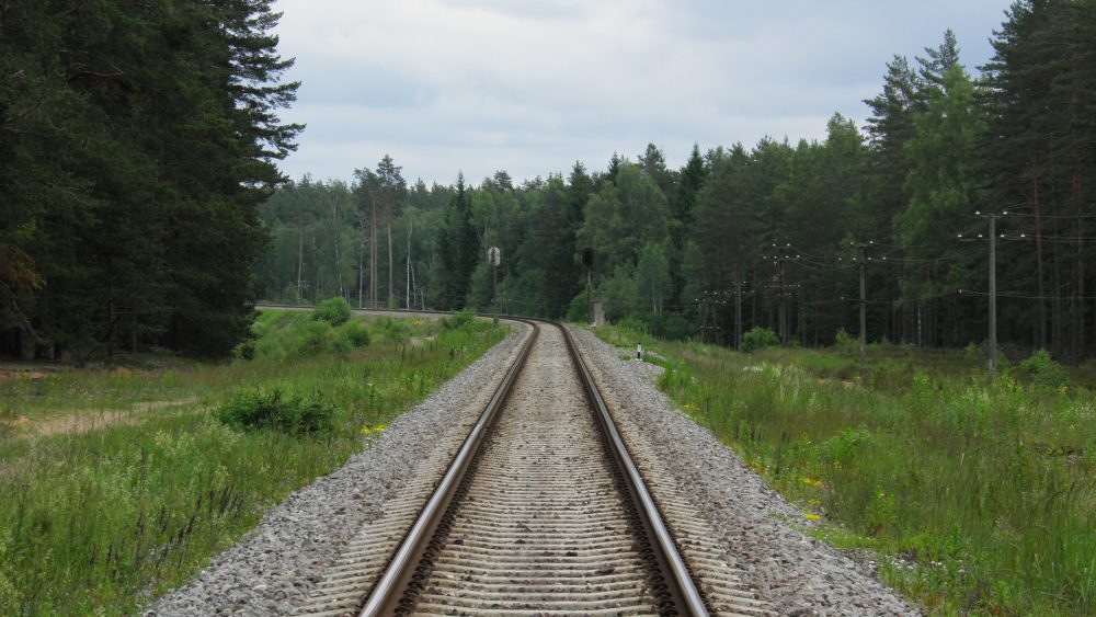 Tęsiant „Rail Baltica“ geležinkelio projektavimą paskelbtas atkarpos nuo Ramygalos iki Lietuvos-Latvijos sienos projektavimo ir projekto vykdymo priežiūros konkursas.