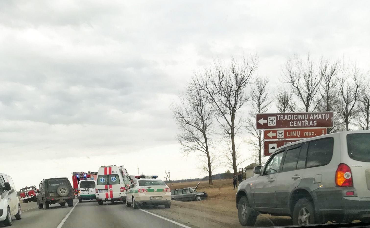 Gausios specialiųjų tarnybų pajėgos ketvirtadienio rytą lėkė į Upytę, kur susidūrus dviem automobiliams nukentėjo žmonės.
