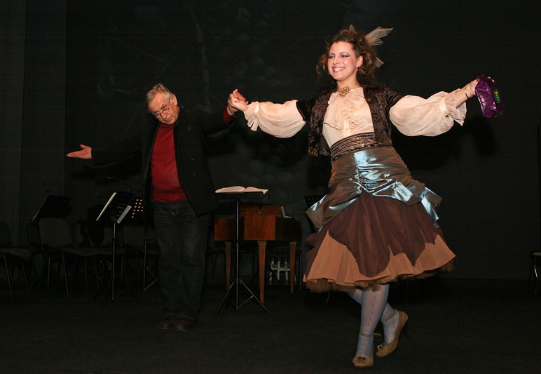 „Operetė mūsų mieste – tai įrodymas, kad šis kultūros reiškinys gali egzistuoti ne vien Vilniuje, Kaune ar Klaipėdoje“, – sako šį žanrą puoselėjančio Muzikinio teatro vadovas. A. REPŠIO nuotr.