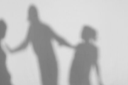 Artėjantis šventinis Atvelykio savaitgalis nesustabdė smurtautojų. Policijos pareigūnams teko skubėti skirti įsismarkavusius buitinių konfliktų dalyvius.